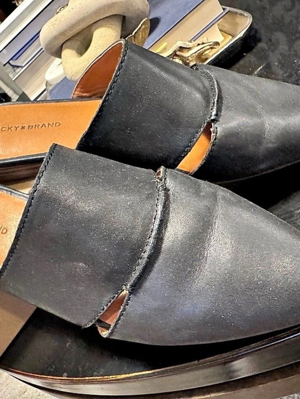 Lucky Brand Bestru Mule Black Pointed-Toe Mules US 10
